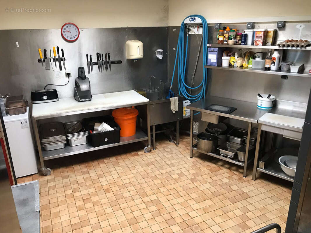 Commerce à VERNEUIL-SUR-AVRE