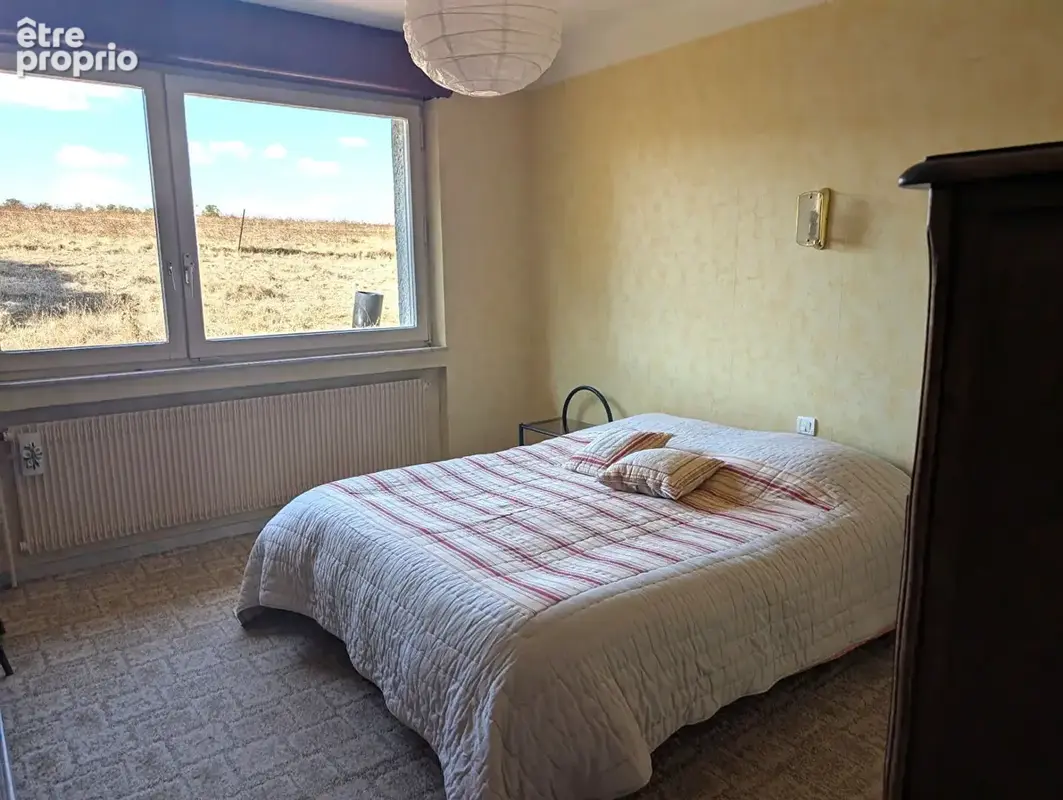 PONT SUR MADON - Maison familiale - 201.5 m2 - 5 Chambres - Vaste terrain - photo 5