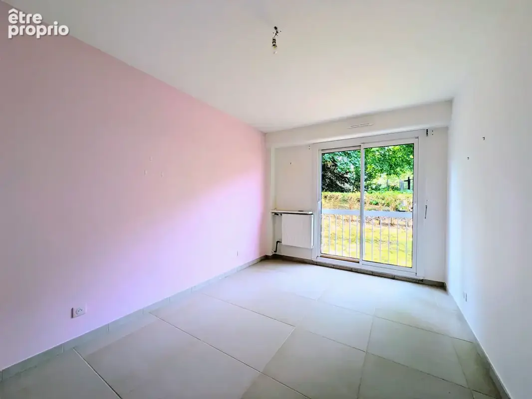 Le Plessis-Robinson, T4 de 96,05 m² en rez-de-jardin avec terrasse et jardin privatif - photo 11