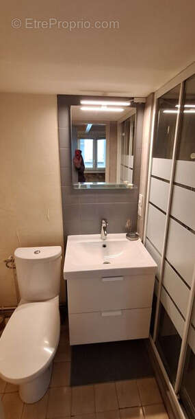 Paris 17e   Épinettes  Studio rénové avec mezzanine   18 m2 - photo 4