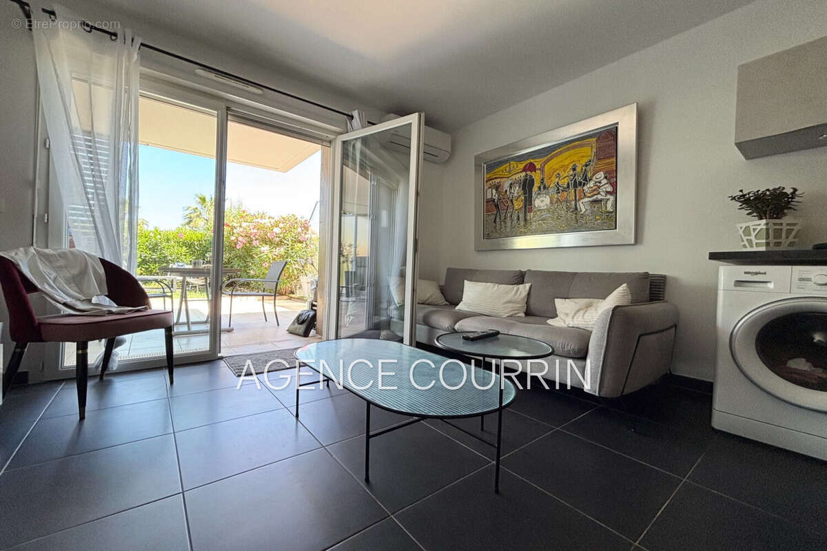 Appartement à LE CANNET