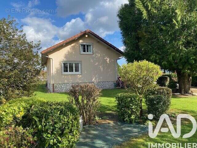 Photo 4 - Maison à SAHURS