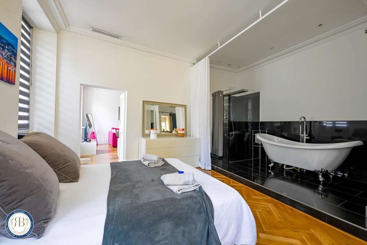 Appartement à VILLEFRANCHE-SUR-MER