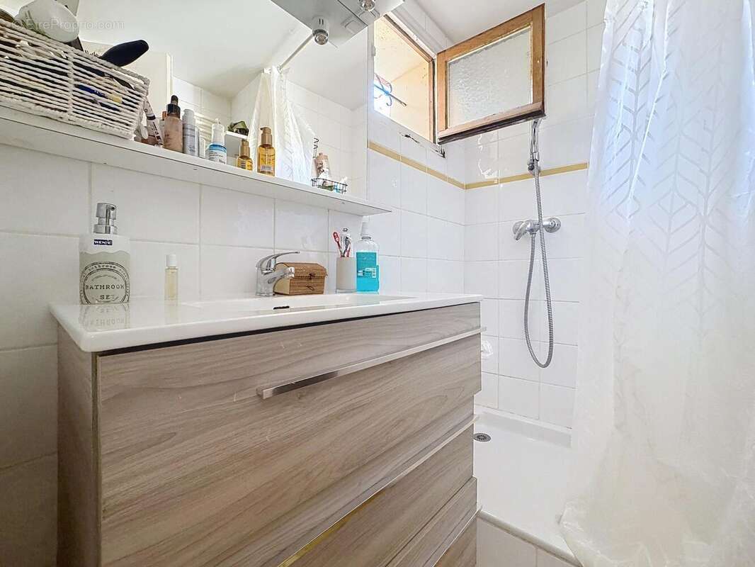 Maison 100 m² à Saint-Jean-De-Moirans  - photo 9
