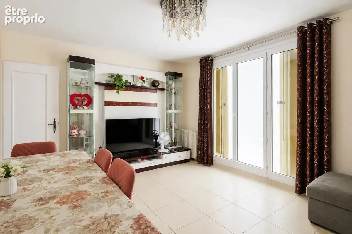Appartement de 4 pièces de 72 m² à Aulnay-sous-Bois - photo 3