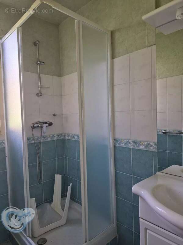 Commerce à BEYNAC-ET-CAZENAC