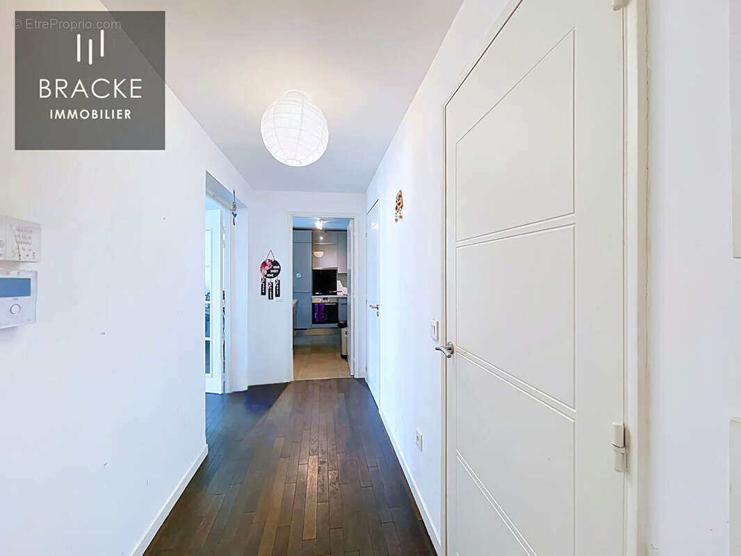 Appartement Courbevoie 4 pièces - large BALCON - vue dégagée - photo 16