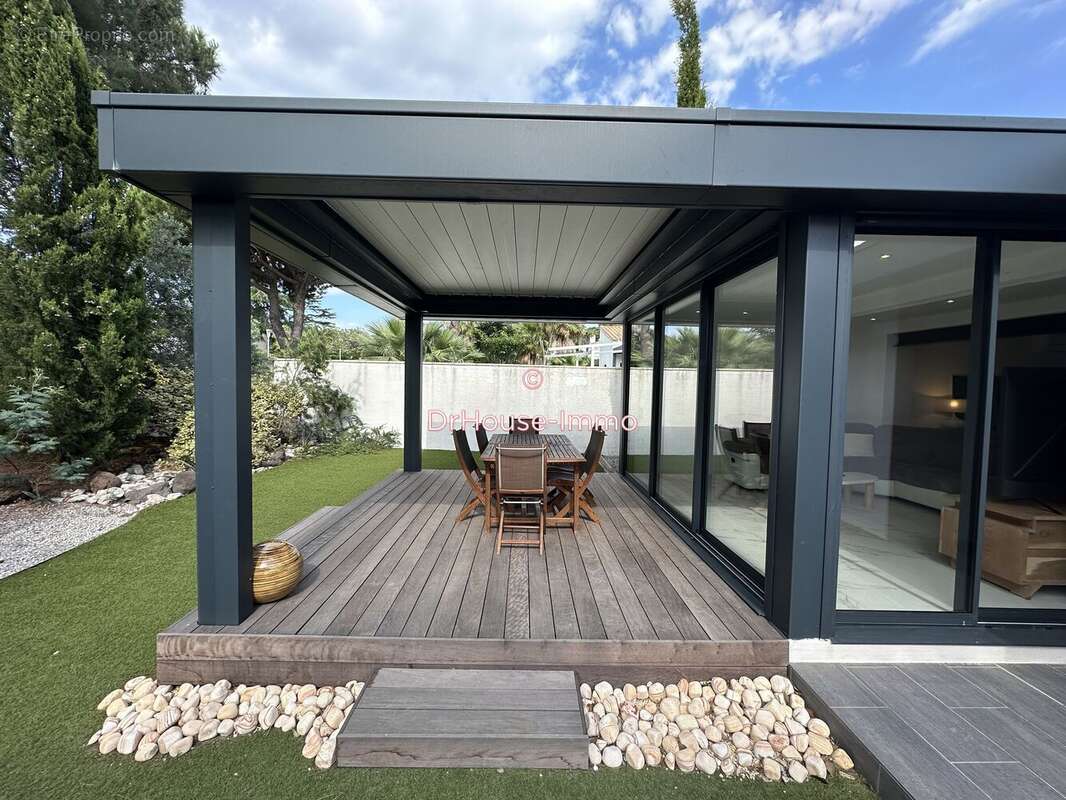 Maison 110 m² à Agde  - photo 6