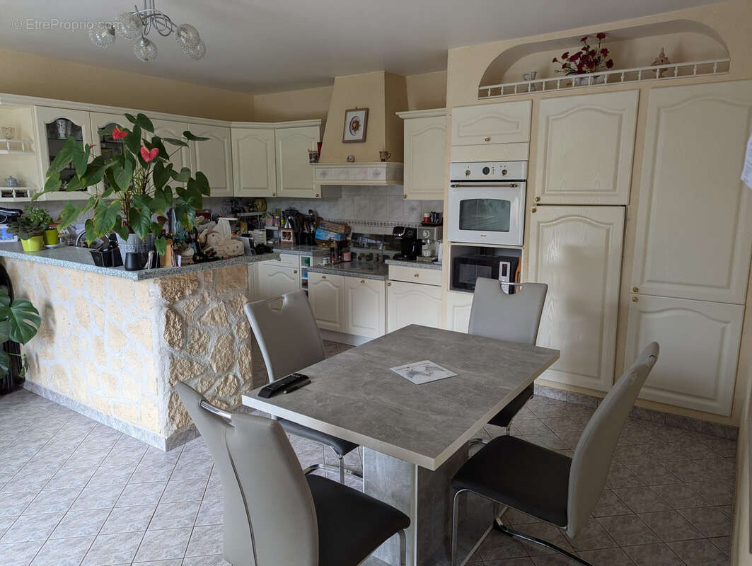 Maison à CHASSIGNOLLES