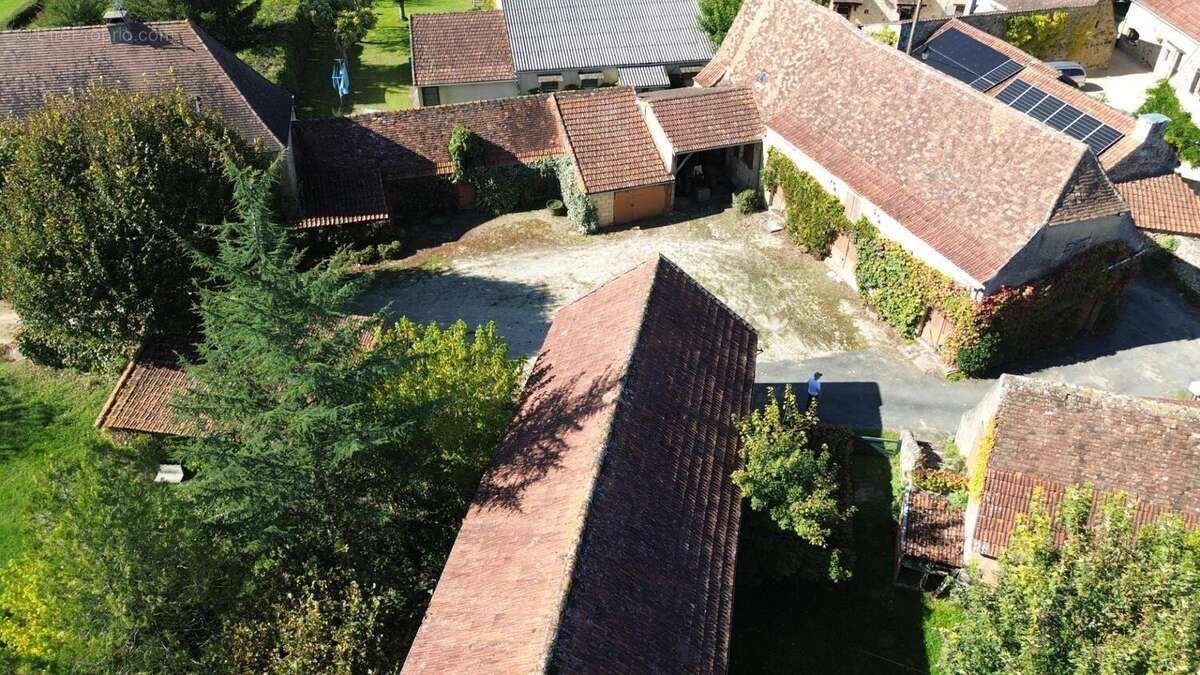 Maison à SAINT-CYPRIEN