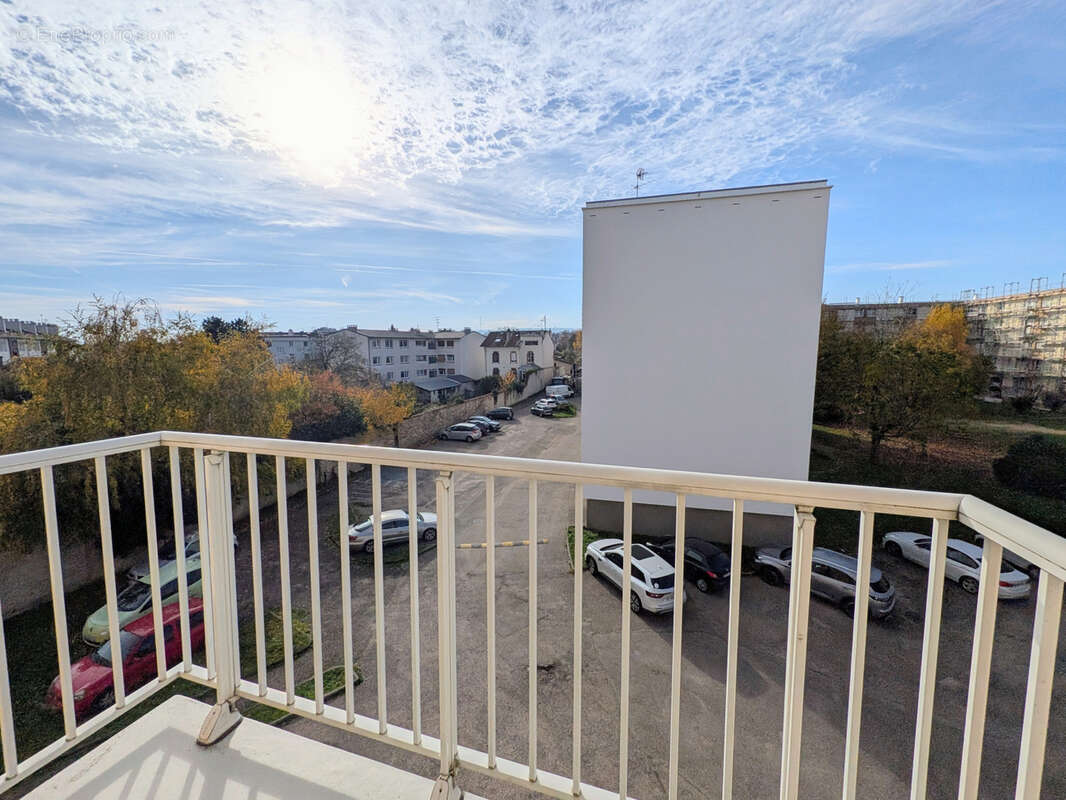 Appartement à JARVILLE-LA-MALGRANGE