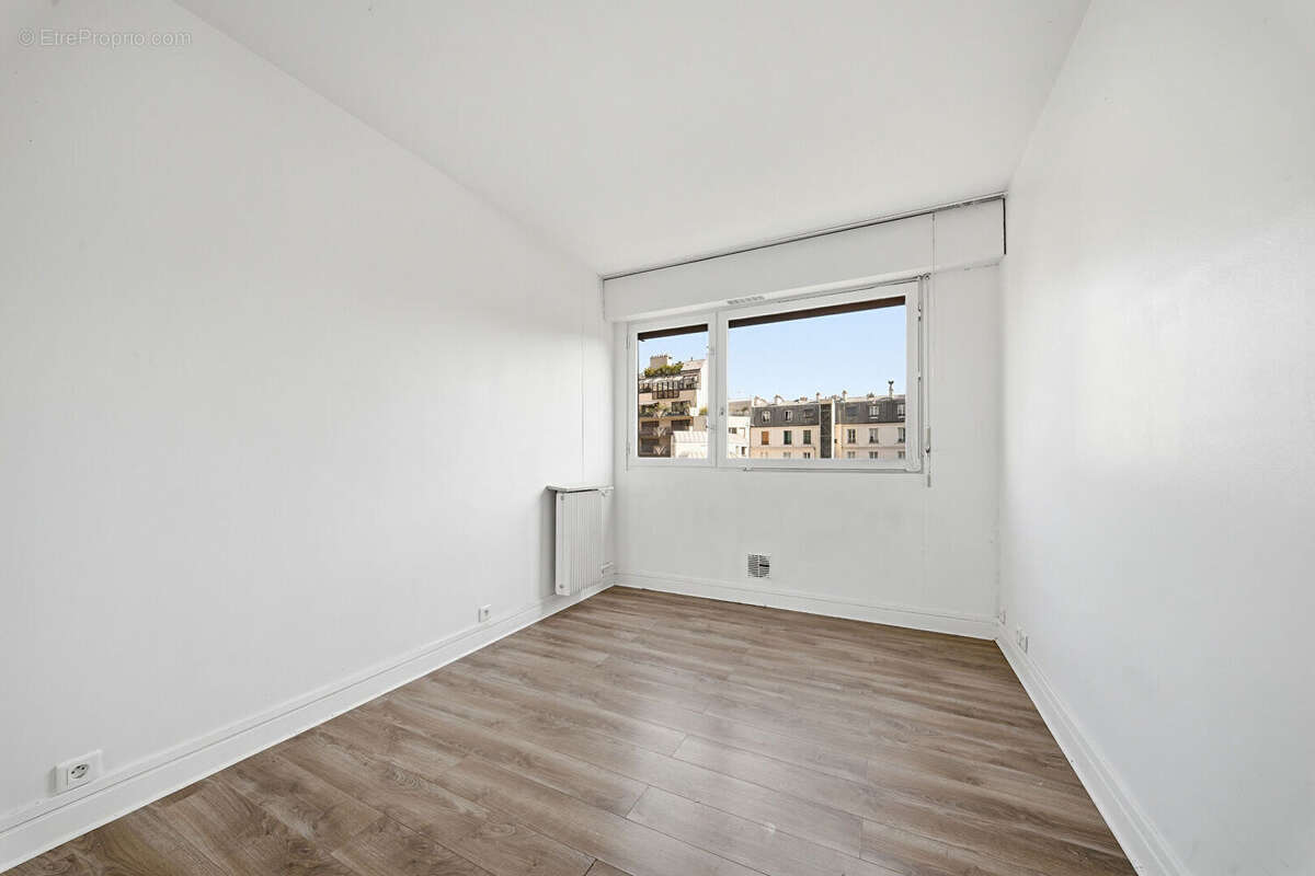 Appartement à PARIS-14E