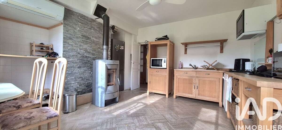 Maison 702 m² à Chambors  - photo 4
