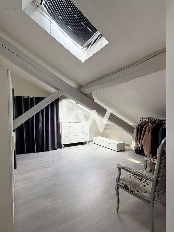 Appartement 182 m² à Saint-Etienne  - photo 6