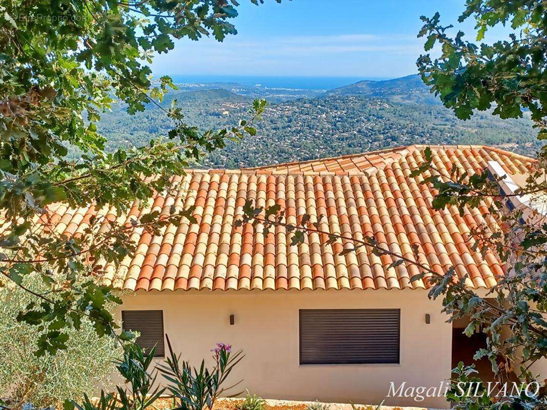 Villa neuve contemporaine vue  panoramique  Proche Cabris - photo 3