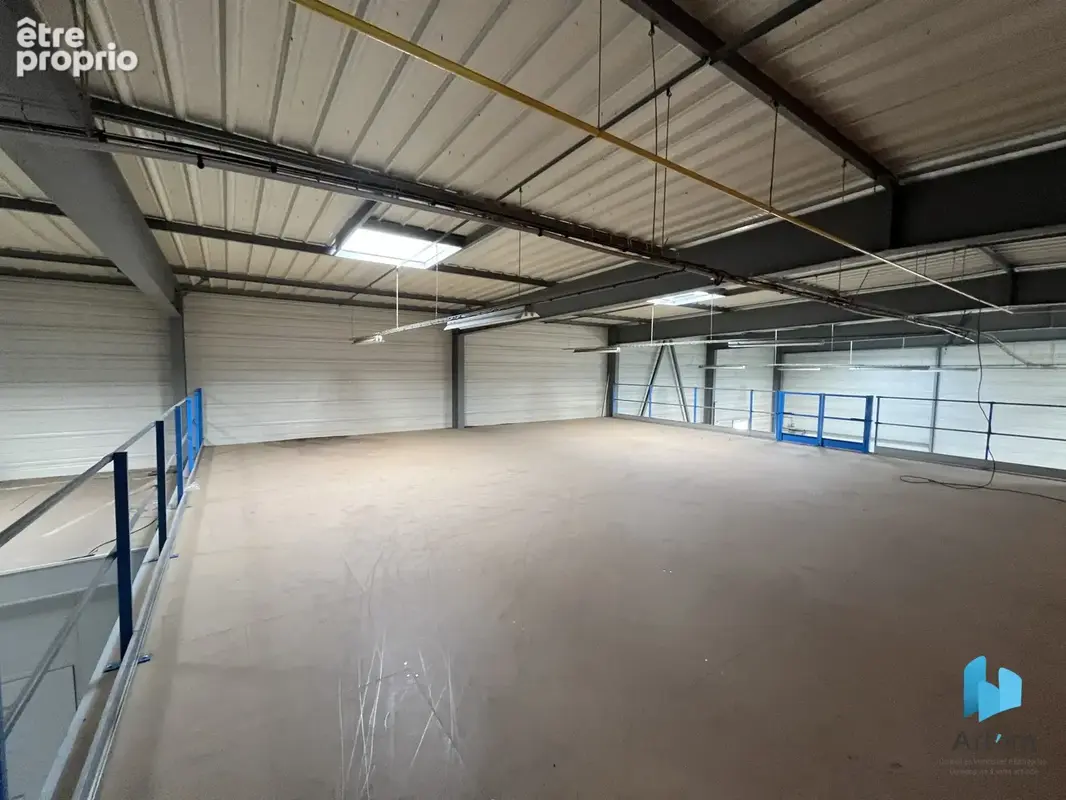 750 m2 de bâtiment à vendre secteur Université - photo 6