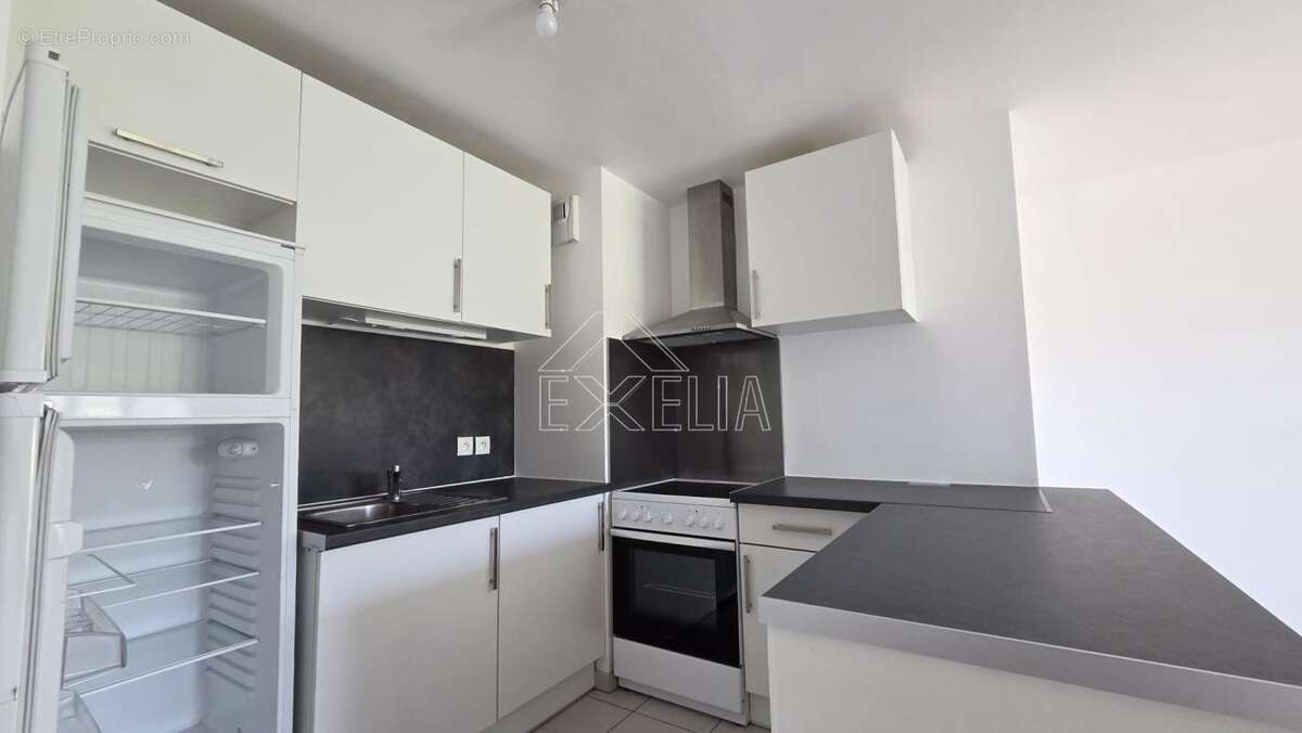 EXCLUSIVITE !! Appartement 3 pièces 60 m² avec balcon, deux parkings et ascenseur, centre ville!!! - photo 2