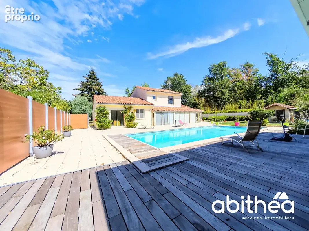 Photo Maison à Coutras au prix de 494 000€