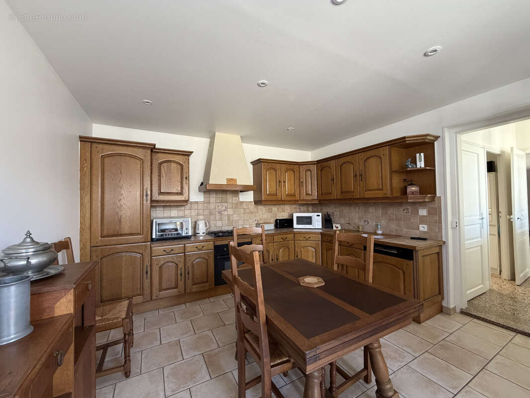 Maison avec dependances - photo 2