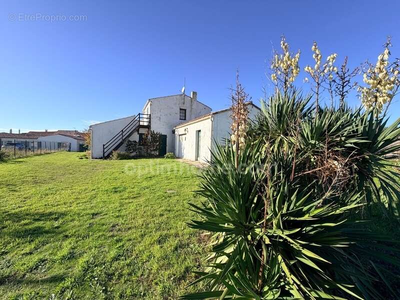Maison à LE BOIS-PLAGE-EN-RE