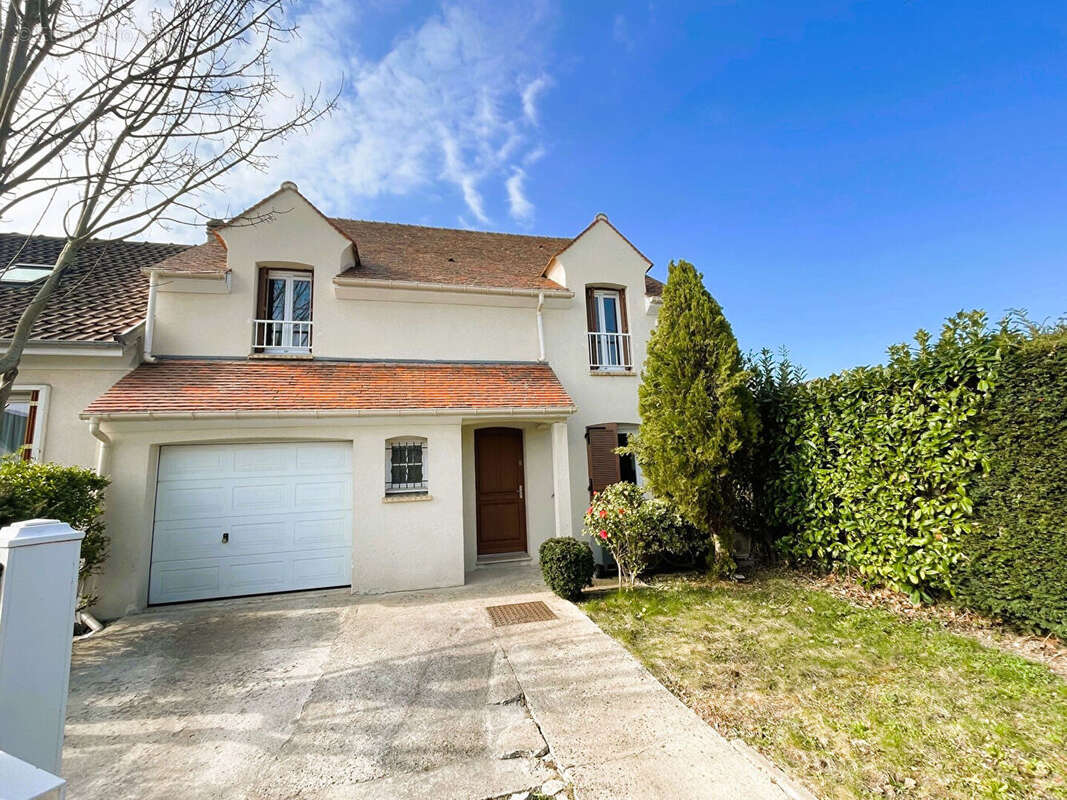 Maison à SAINT-LEU-LA-FORET