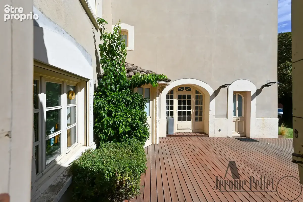 Exclusivité   bien d’exception au cœur du vieux ternay - photo 20