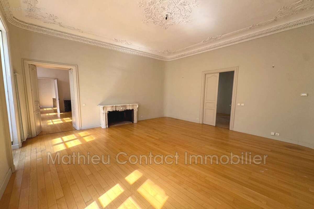 Appartement à NIMES