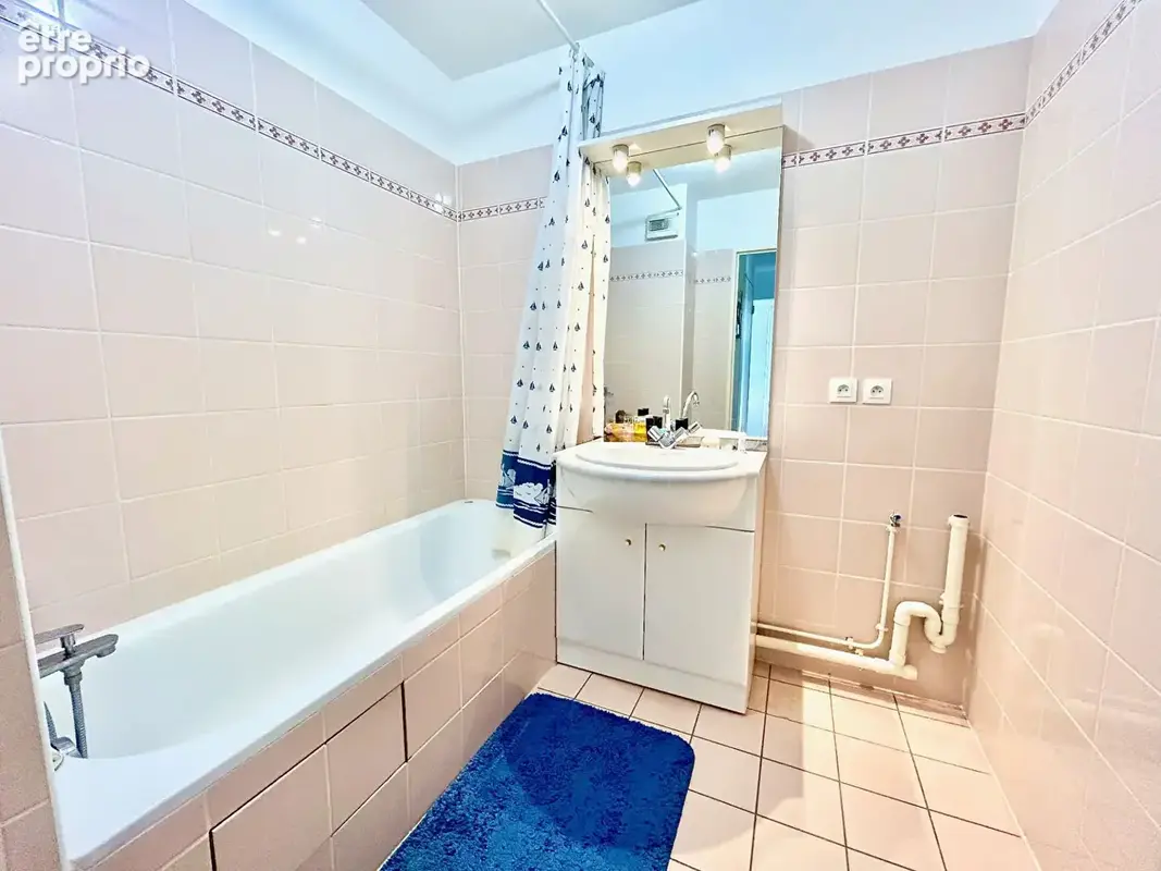 Appartement 64 m² La Rochelle -Terrasse 22 m² - Ascenseur - Parking - DPE B - photo 7