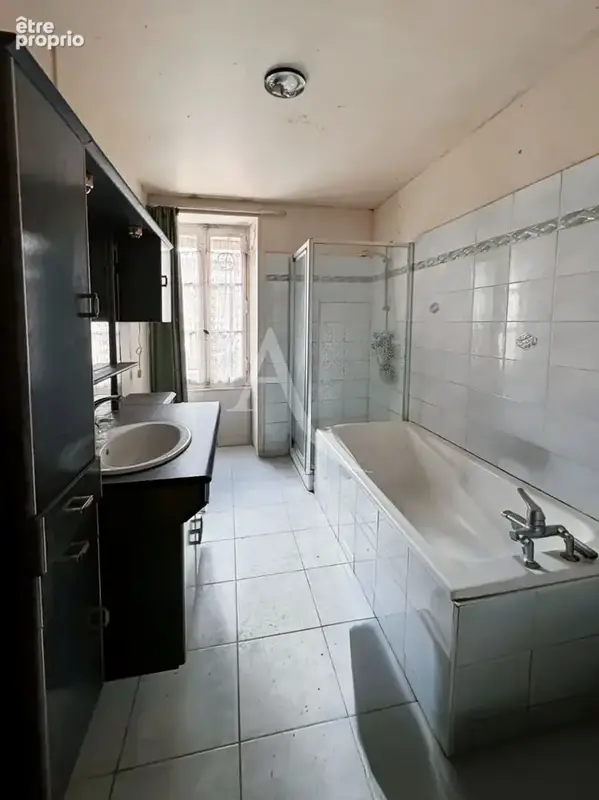 Maison 12 pièces - Nalliers - 5 chambres - photo 4