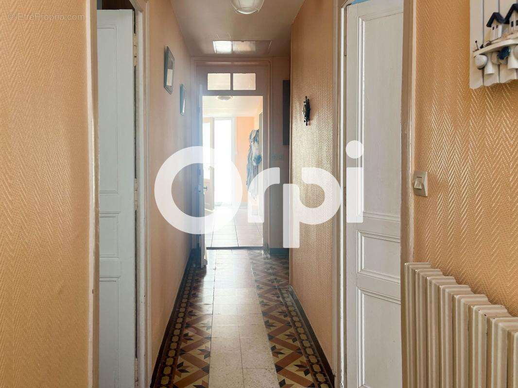 Maison de ville avec grande cour - photo 3