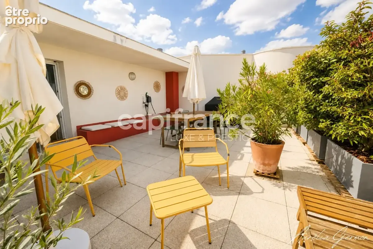 Bastide - Appartement de standing - 4 chambres - Terrasse - 2 stationnements - photo 2