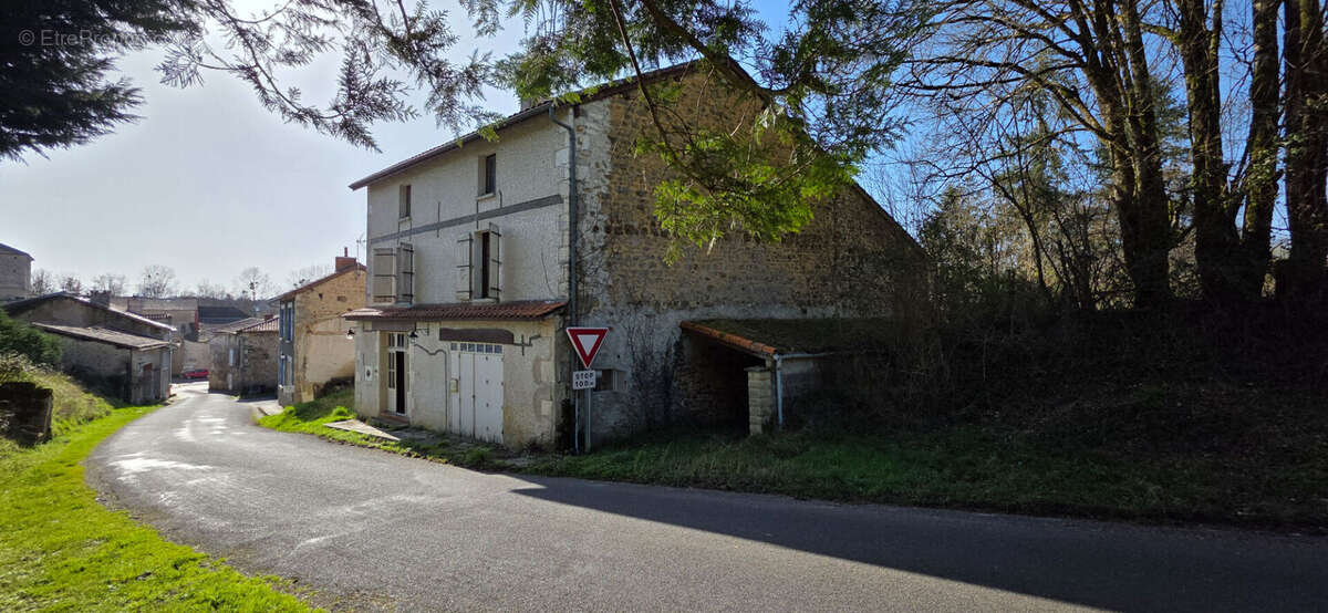 Maison à ALLOUE