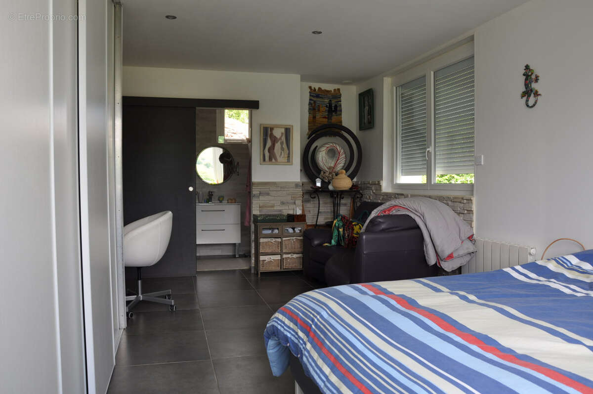 Maison à SAINT-PIERRE-LAVAL