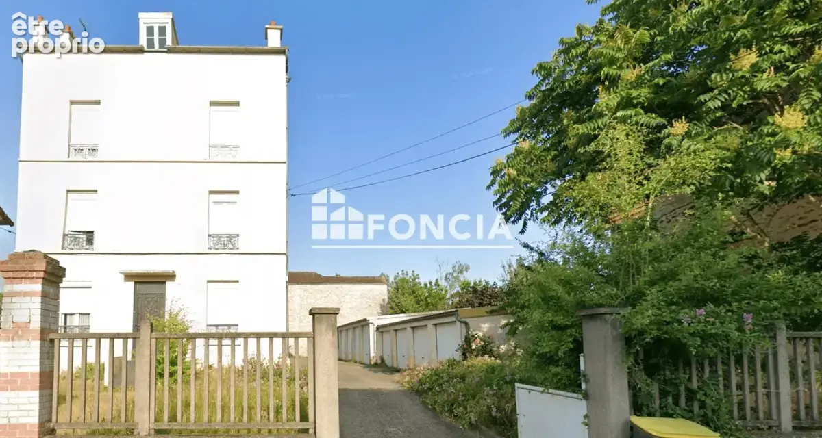 Appartement à SAINT-MAUR-DES-FOSSES