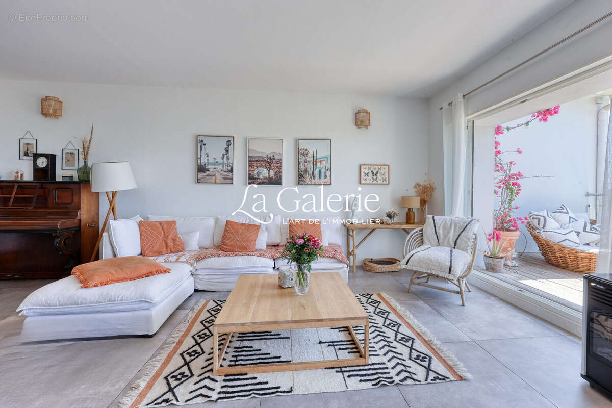 Appartement à CARQUEIRANNE