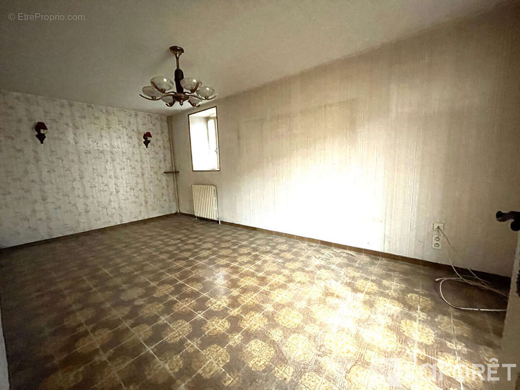 Maison à MAZEYRAT-D'ALLIER