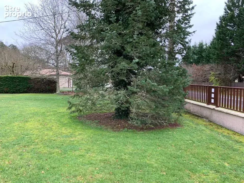 Terrain à LE BARP