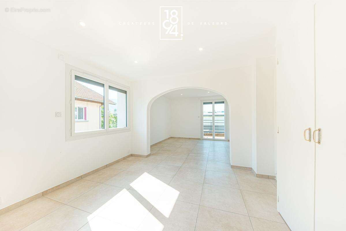 Appartement à LA RAVOIRE
