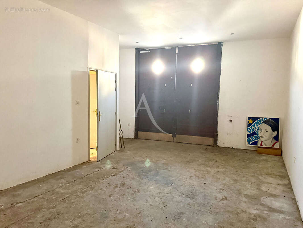 Mèze, local commercial 32.8 m2 - photo 6