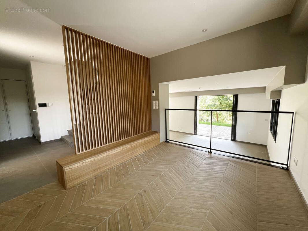 Maison à TASSIN-LA-DEMI-LUNE