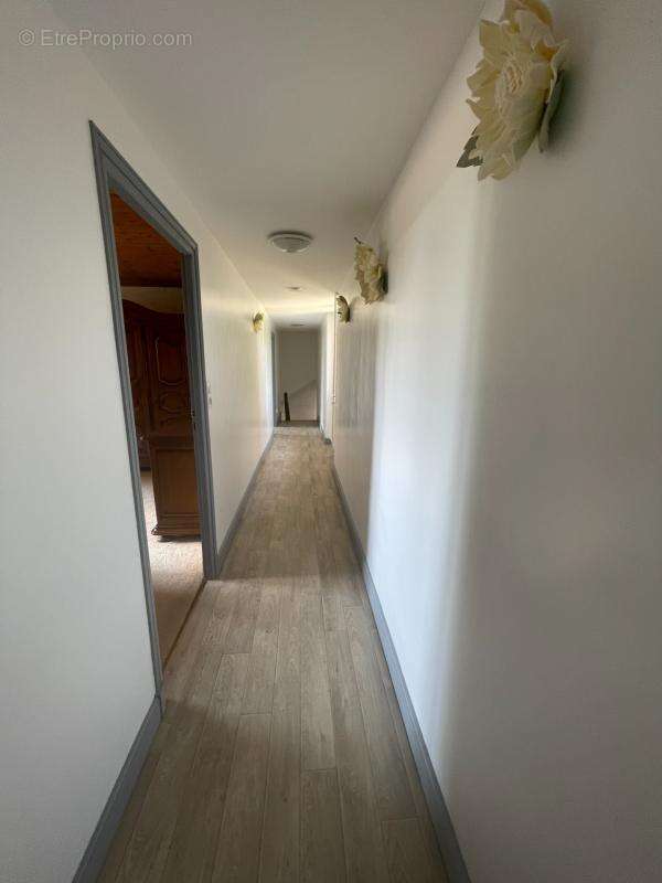 Maison individuelle 4 chambres avec bassin d'agrément et 1 hectare de terrain - photo 16