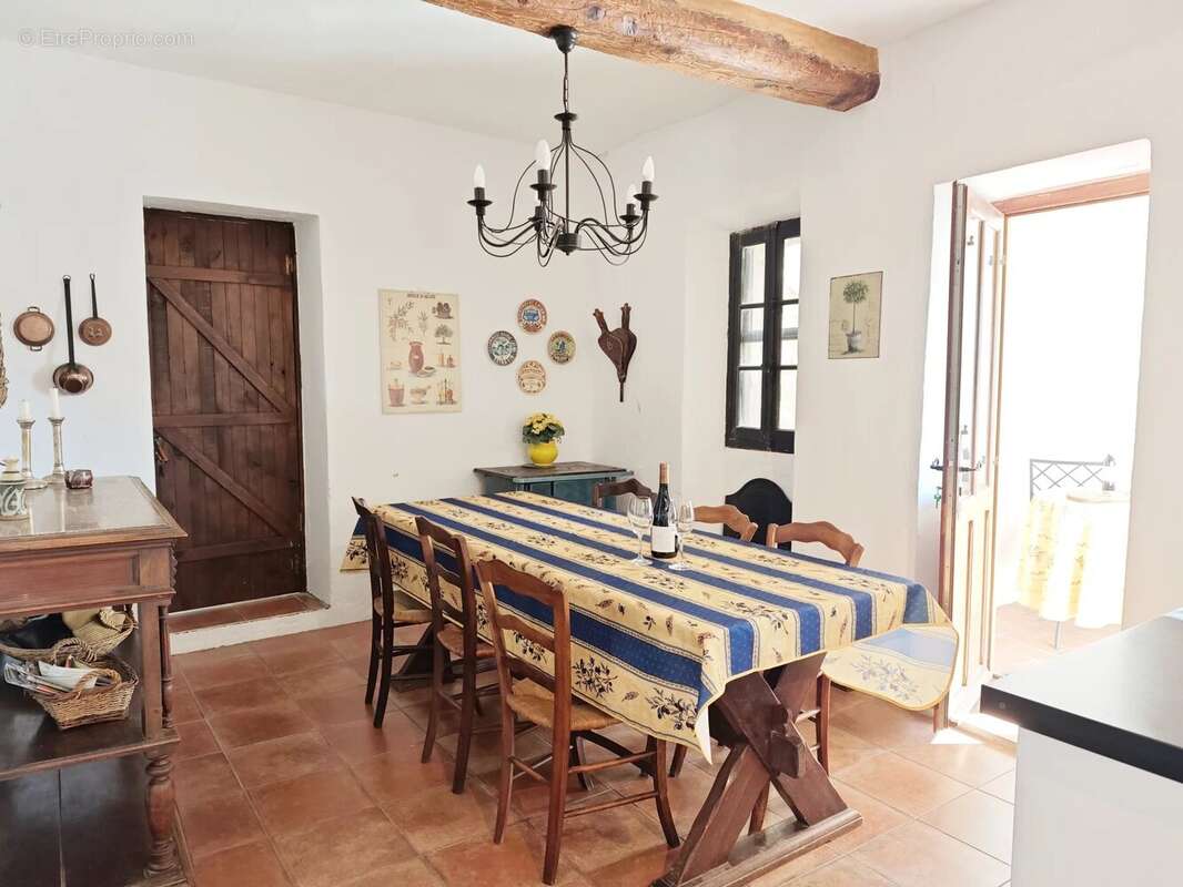 Paziols: Maison en pierres avec 2 annexes - photo 6