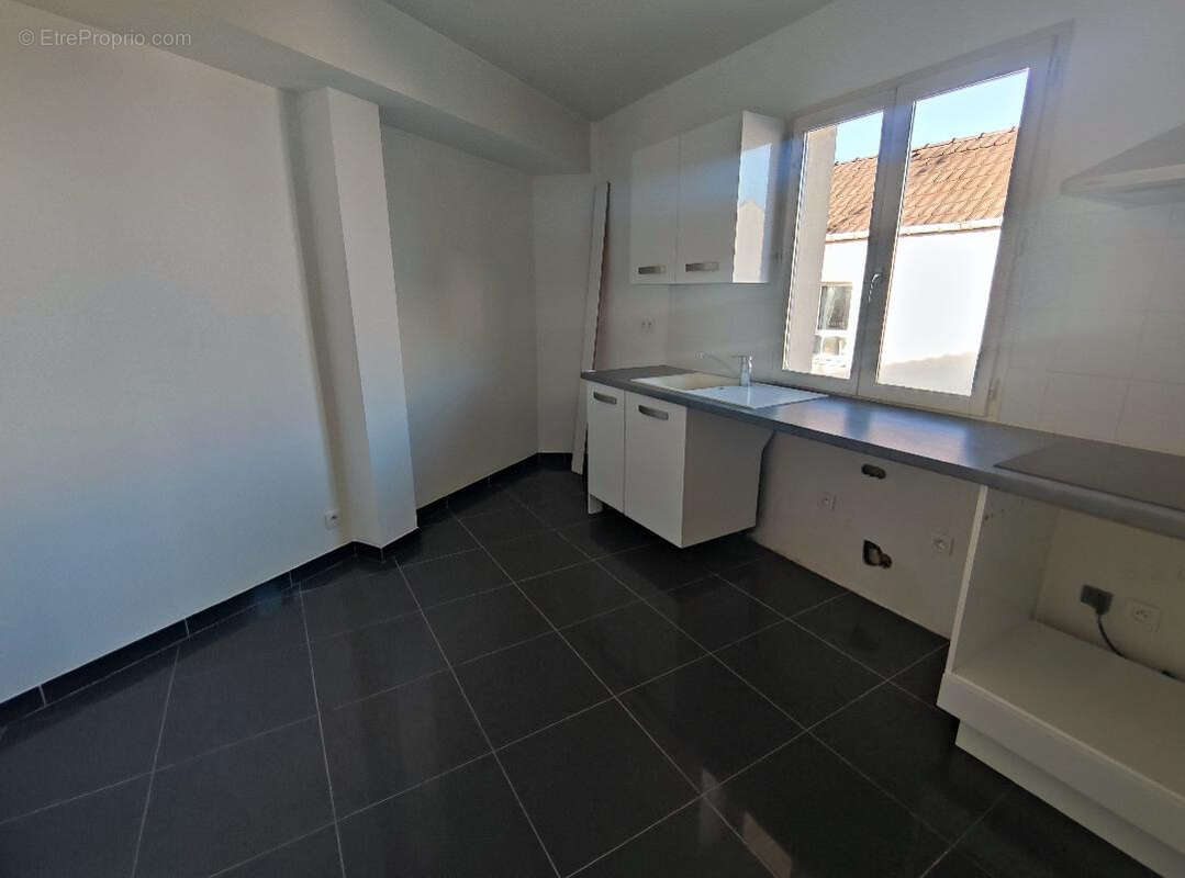 Appartement à SARTROUVILLE