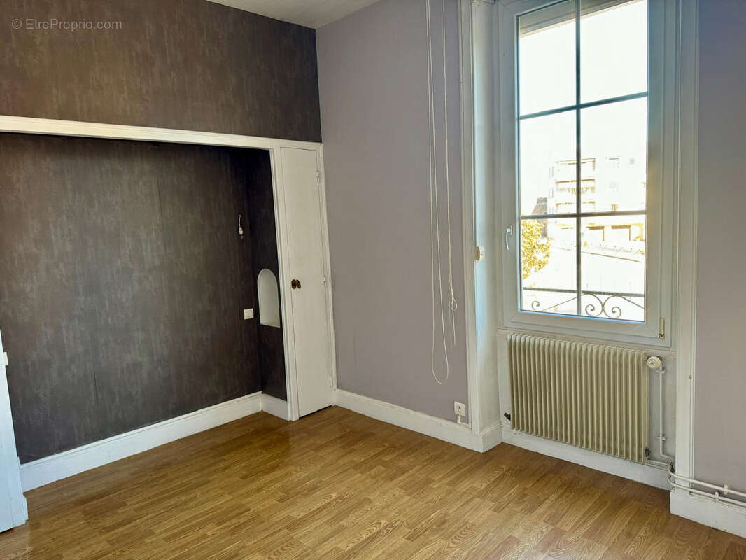 Maison à OBJAT