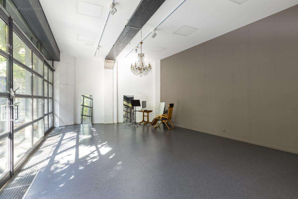 Appartement à LES LILAS
