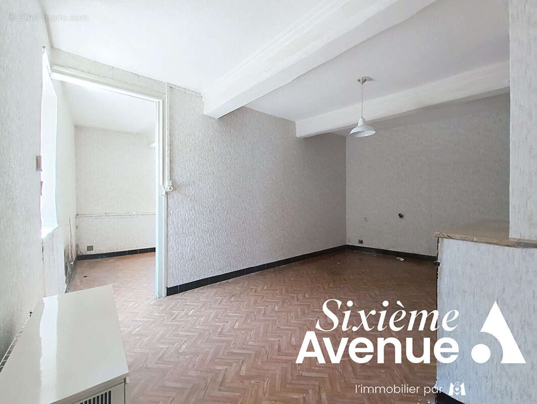 Maison à Solaize : 90m² , terrasse et stationnements - photo 3