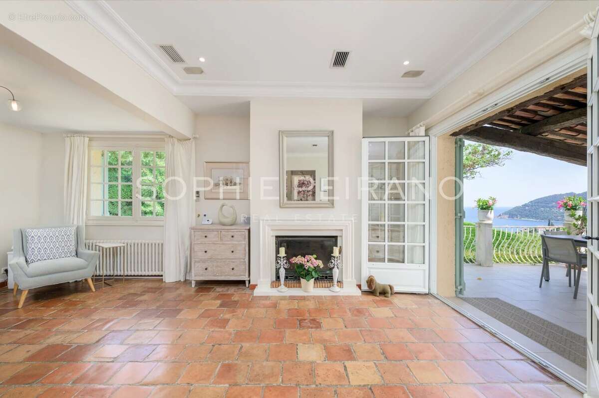 Maison à MANDELIEU-LA-NAPOULE