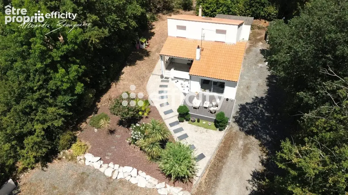 Maison 94 m² à Vouille  - photo 2