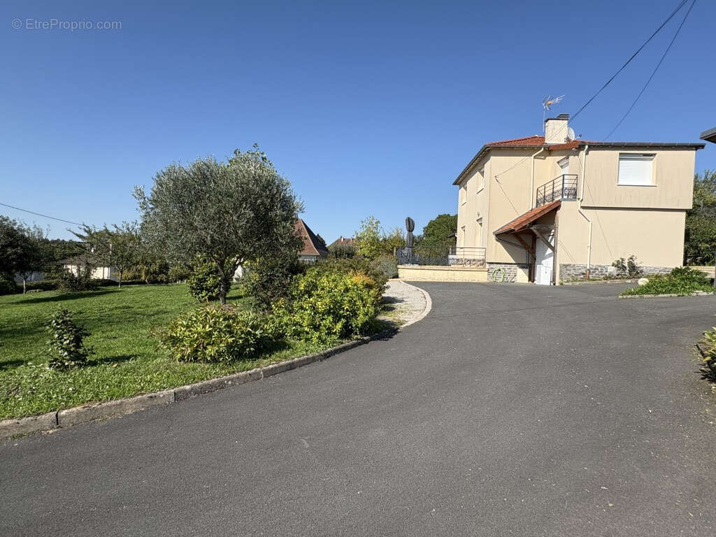 Maison à JUILLAC