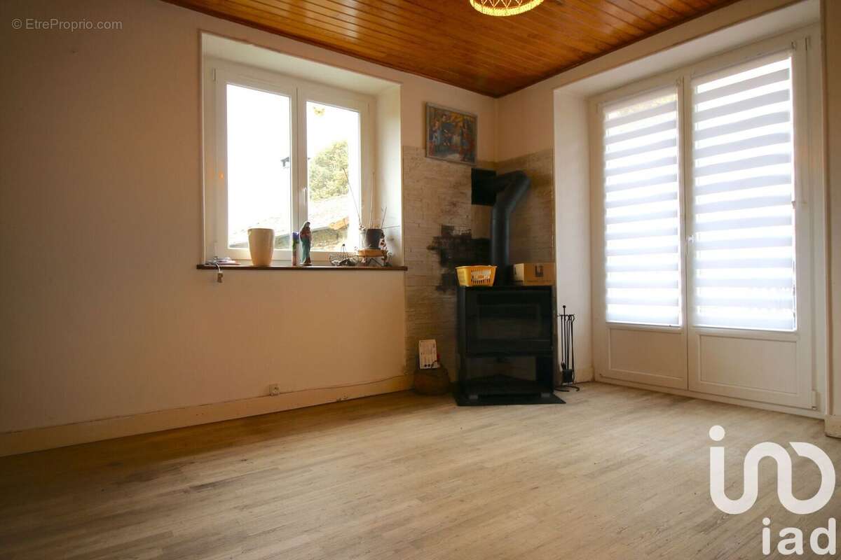 Photo 6 - Maison à SAINT-BONNET-LE-CHASTEL